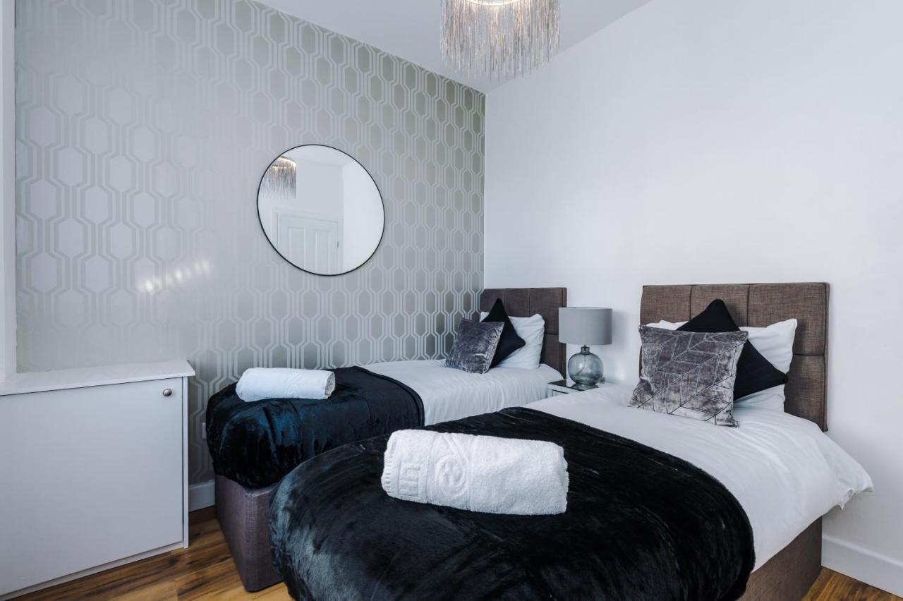 3 Bedroom House Manchester Hosted By Mcr Dens Exterior photo