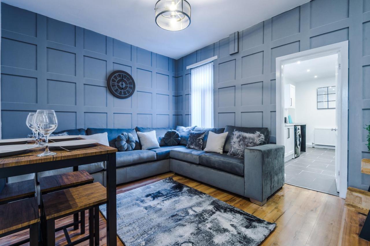 3 Bedroom House Manchester Hosted By Mcr Dens Exterior photo