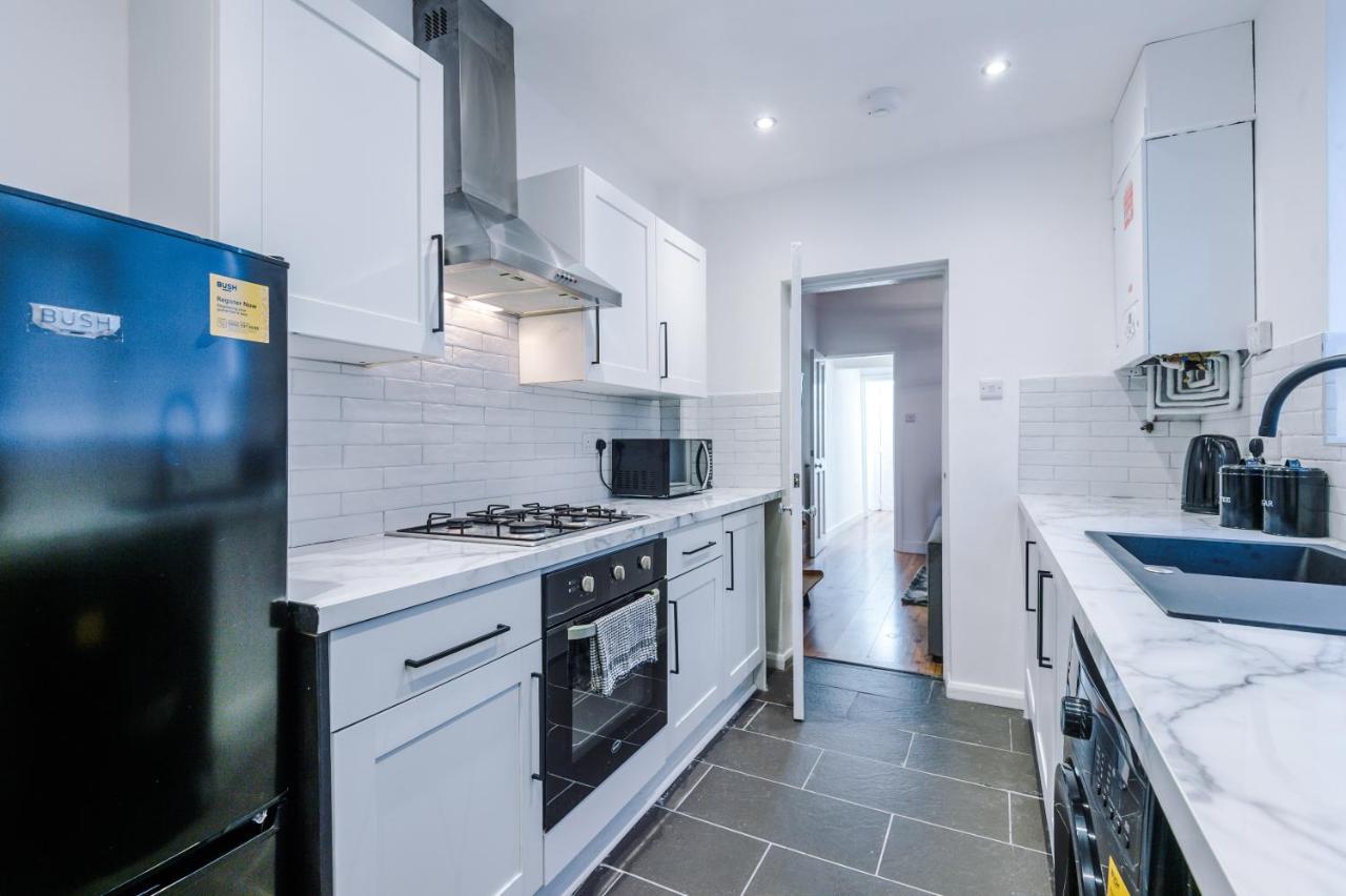 3 Bedroom House Manchester Hosted By Mcr Dens Exterior photo