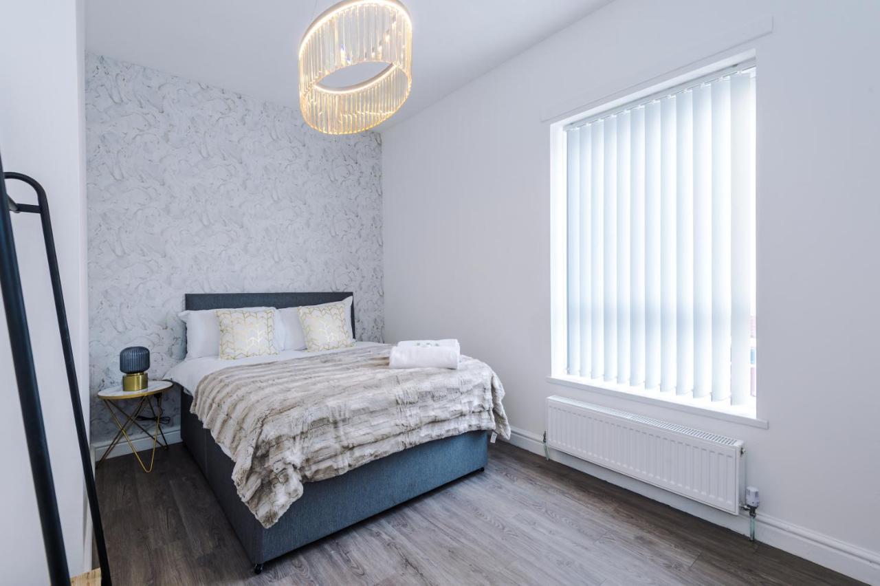 3 Bedroom House Manchester Hosted By Mcr Dens Exterior photo